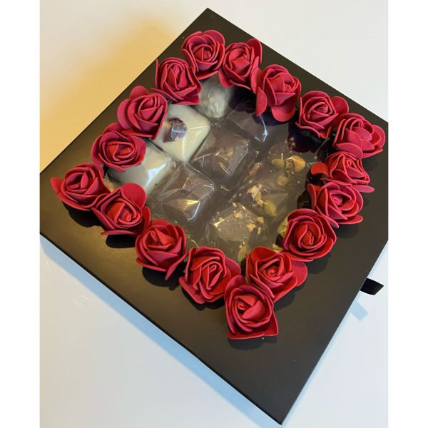 Pickouna Valentine Chocolate Box 700g